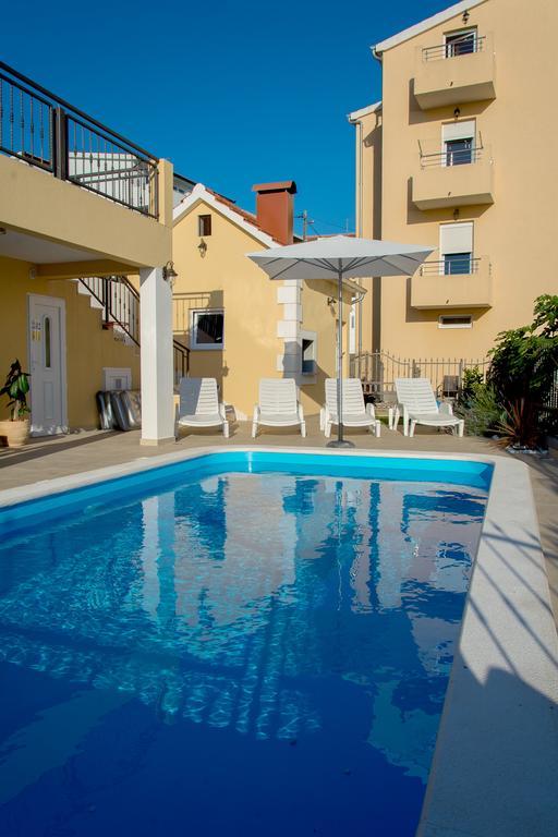 Apartments Max&Leon Podstrana Esterno foto